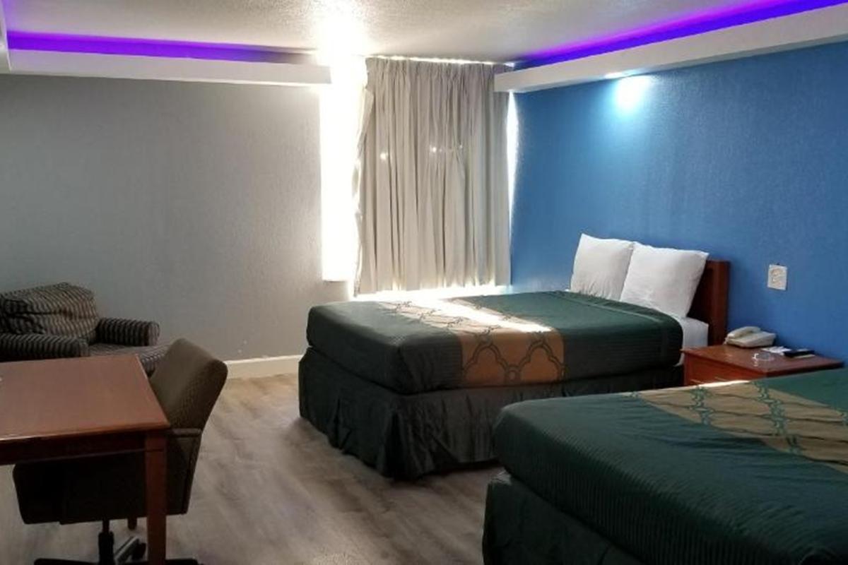 Americas Best Value Inn & Suites Хорн-Лейк Экстерьер фото